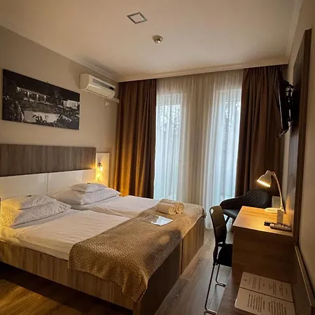 Fenyves és Konferencia-központ Hotel Baktaloranthaza