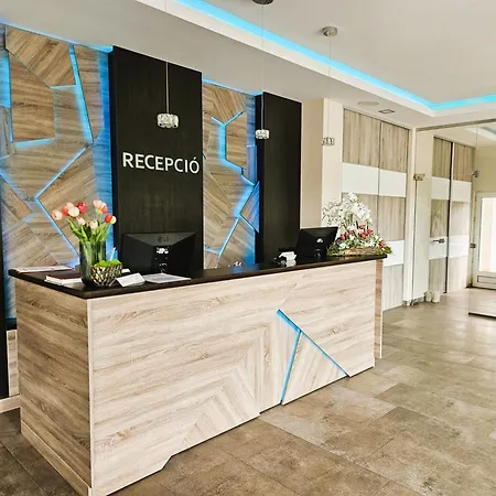 Hotel Fenyves és Konferencia-központ Baktaloranthaza