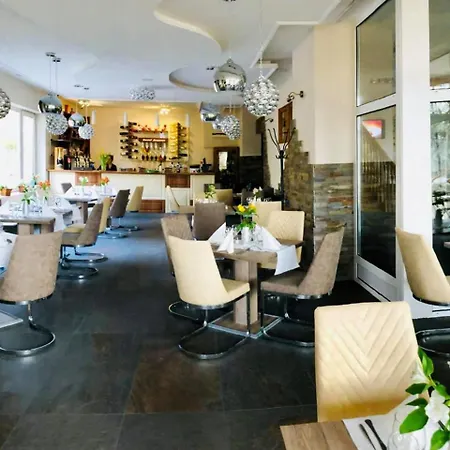 Hotel Fenyves Szalloda Es Konferencia-koezpont